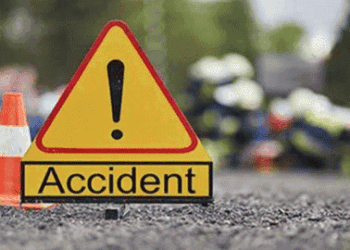 पुणे-सोलापूर रस्ता ओलांडणाऱ्या भामरे दाम्पत्याला भरधाव बसने दिली धडक; ज्येष्ठाचा मृत्यू