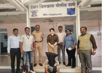 मोबाईल हिसकावणाऱ्या सराईताला डेक्कन पोलिसांनी ठोकल्या बेड्या