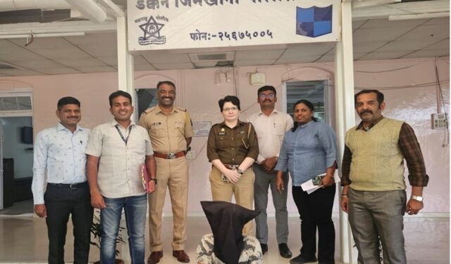 मोबाईल हिसकावणाऱ्या सराईताला डेक्कन पोलिसांनी ठोकल्या बेड्या