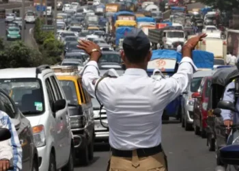 बीकेसी येथे वाहतूक कोंडी रोखण्यासाठी मुंबई पोलिसांनी केला वाहतुकीत बदल