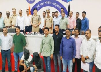 बेकायदेशीर पिस्तूल विक्री करणाऱ्या टोळीचा पुणे पोलिसांनी केला पर्दाफाश