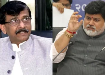 संजय राऊतांचा खळबळजनक दावा; दावोसला उदय सामंत यांच्यासोबत २० आमदार आहेत