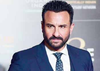 रात्री उशिरा अभिनेता सैफ अली खानच्या घरात घुसून अज्ञात इसमाचा हल्ला