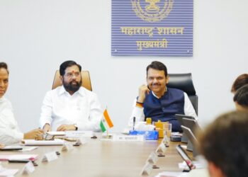 एमआयडीसी’ च्या भूखंडांबाबत ३५०० एकर जमिनीचे १०० दिवसांत वाटप करण्याचे  मुख्यमंत्र्यांचे आदेश