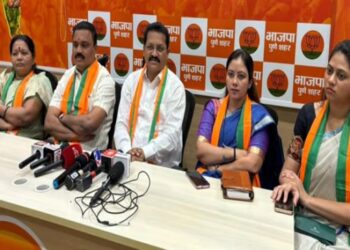 “खरी शिवसेना ही उद्धव ठाकरेंचीच”, माजी नगरसेवकांचं पत्रकार परिषदेमध्ये मोठं वक्तव्य