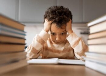 अभ्यासाच्या ताणामुळे १४ वर्षीय मुलाने सोडले घर