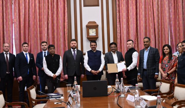 थोरियम अणुभट्टी विकासासाठी मुख्यमंत्री देवेंद्र फडणवीस यांच्या उपस्थितीत सामंजस्य करार