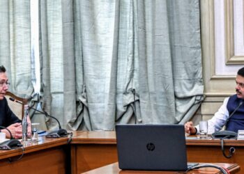 ई ट्रांजिट हा शहर वाहतुकीसाठी चांगला पर्याय – मुख्यमंत्री देवेंद्र फडणवीस