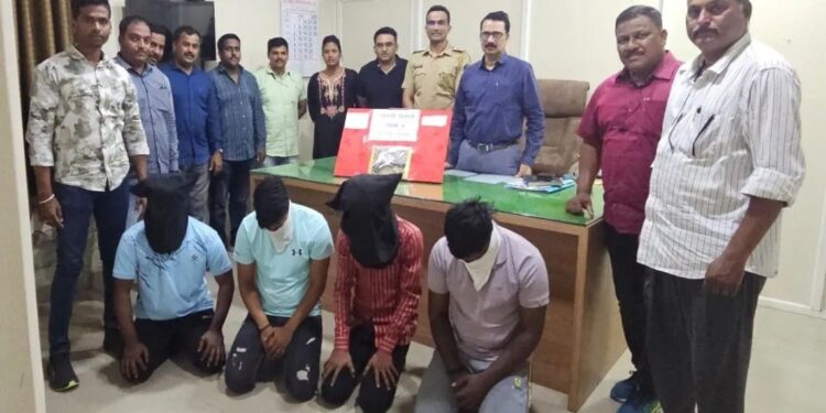 विनापरवाना पिस्तूल बाळगल्याप्रकरणी सराइताच्या गुन्हे शाखेने आवळल्या मुसक्या