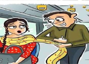 चालू एसटी मध्ये महिला प्रवाशाची छेडछाड ; आरोपीविरुद्ध गुन्हा दाखल.