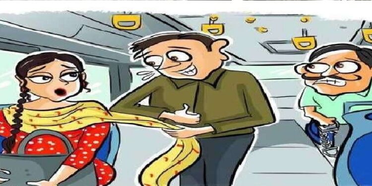 मुंबईत महिला असुरक्षित; लोकलट्रेन, टॅक्सी, रिक्षा, बसमध्ये महिलांची छेडछाड