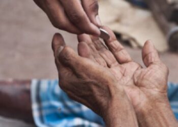 भिकारीमुक्त महाराष्ट्र करण्यासाठी मुख्यमंत्री देवेंद्र फडणवीस यांचा मोठा निर्णय