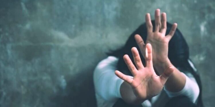 परदेशी तरूणीवर सामुहिक लैंगिक अत्याचार