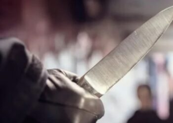 पुण्यात खंडणी न देणाऱ्या दुकानदारावर वस्ताऱ्याने हल्ला