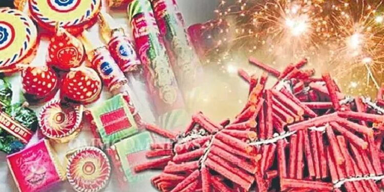 मुंबईत फटाके आणि रॉकेटवर उडवण्यावर बंदी