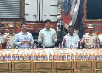 ठाण्यात राज्य उत्पादन शुल्क विभागाची कारवाई; विदेशी मद्याचे ८०० बॉक्स जप्त