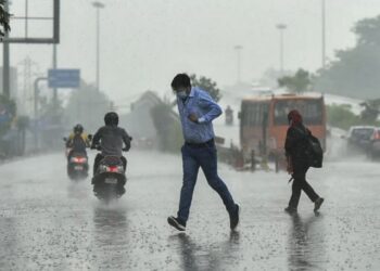 शहरात दुपारनंतर अवकाळी पावसाची हजेरी, पुढील सहा दिवस वादळी वाऱ्यासह पाऊस पडण्याचा अंदाज