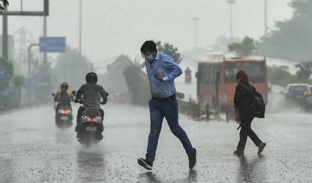 शहरात दुपारनंतर अवकाळी पावसाची हजेरी, पुढील सहा दिवस वादळी वाऱ्यासह पाऊस पडण्याचा अंदाज