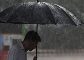 मुंबईत आज जोरदार पावसाची शक्यता; हवामान विभागाकडून सतर्कतेचा इशारा