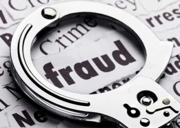 सीबीआय अधिकारी बोलत असल्याचे सांगून तरुणाची ४२ लाखांची फसवणूक