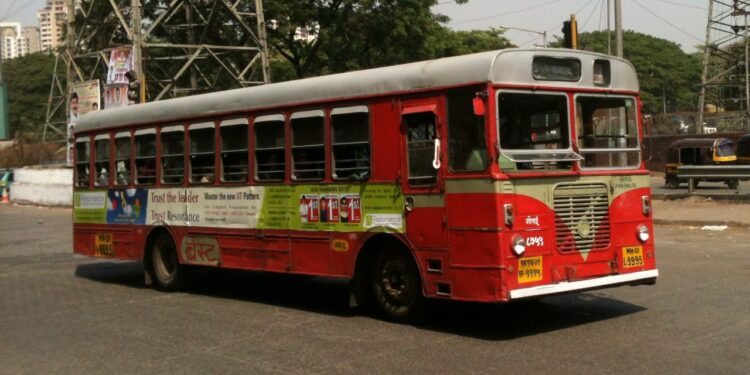 बेस्ट बसचे प्रवास भाडे आजपासून दुप्पट; बेस्टची वार्षिक तूटमध्ये वाढ