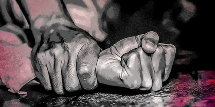 १३ वर्षांच्या मुलीवर लैंगिक अत्याचार, पत्ता विचारण्याच्या बहाण्याने दुचाकीवर बसवले आणि ..