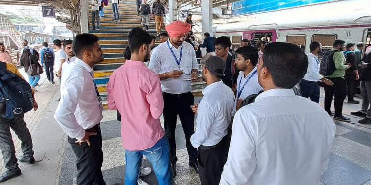 पश्चिम रेल्वेची विनातिकीट प्रवाशांकडून ४३.५४ कोटींची दंडवसुली