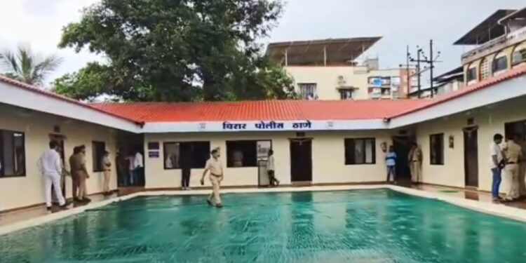 तात्पुरते स्थलांतरित विरार पोलीस ठाण्याच्या नवीन इमारतीचे आयुक्तांच्या हस्ते उदघाटन