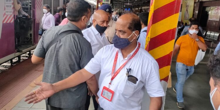 विनातिकीट प्रवाशांना पकडण्यासाठी विशेष मोहीम; गरज भासल्यास कायदेशीर कारवाई