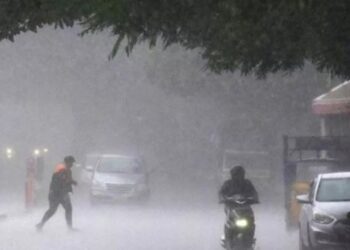 पुण्यात मुसळधार पाऊस, गरज असल्याचं घराबाहेर पडावे नागरिकांना आवाहन