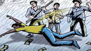 पुणे हादरले: ३ मित्रांच्या मारहाणीत तरुण गंभीर जखमी, डोक्यात कोयत्याने वार ..