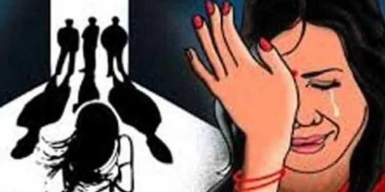 धर्म स्वीकारण्यास विवाहितेवर दबाव; २ जणांविरुद्ध गुन्हा दाखल