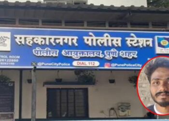 मकोका कारवाई केलेल्या गुंडाचा पोलिसांच्या चेहऱ्यावर स्प्रे मारुन तोडफोड