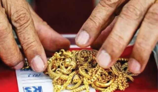 मुंबईतील विलेपार्लेमध्ये सव्वा कोटींच्या दागिन्यांची चोरी; दोन आरोपींना अटक