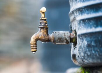 मुलुंडमध्ये पाणीपुरवठा १२ तासांसाठी बंद, पाणी काटकसरीने वापरण्याची प्रशासनाची सूचना
