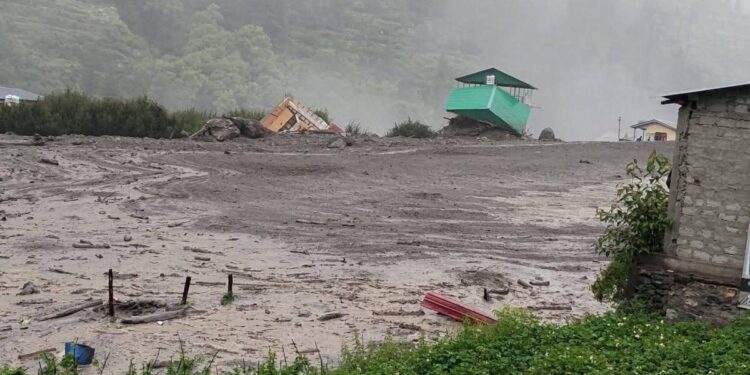 उत्तराखंडमध्ये मुसळधार पाऊस व ढगफुटी, महाराष्ट्रातील ५१ पर्यटक सुखरूप