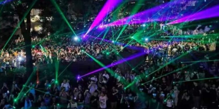 वसईत गणेशोत्सवात ‘लेझर लाईट’वर बंदी, पोलिसांकडून कारवाईचा इशारा