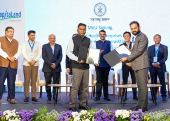 मुख्यमंत्री देवेंद्र फडणवीस आणि सिंगापूरचे उपपंतप्रधान यांच्या उपस्थितीत नवी मुंबई येथे कॅपिटालँड डेटा सेंटरचे उद्घाटन, रोजगाराच्या ३ हजार संधी उपलब्ध