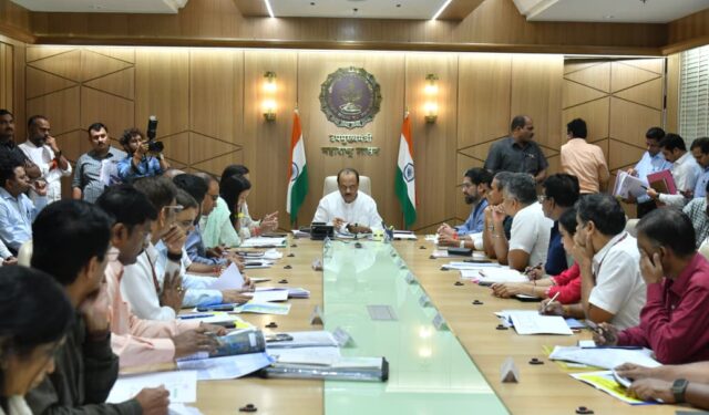 गणेशोत्सवात वाहतूक कोंडी टाळण्यासाठी मुंबई-गोवा महामार्गाची कामे तातडीने पूर्ण करावीत – उपमुख्यमंत्री अजित पवारांचे आदेश