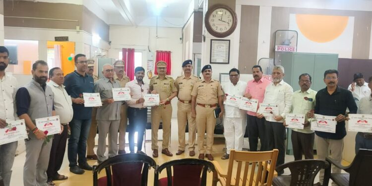 पिंपरी चिंचवड पोलीस आयुक्तालय परिमंडळ-१ यांच्या वतीने “श्री मोरया पुरस्कार २०२४” चे परीक्षकांचा सन्मान सोहळा संपन्न