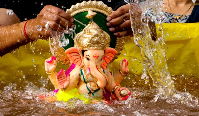 घरगुती गणेशमूर्तींचे नदी, समुद्रात विसर्जन करण्यास मनाई, राज्य सरकारचे आदेश