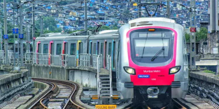 आता एकाच तिकीटावरून चारही मट्रो मार्गिकांमधून करता येणार प्रवास