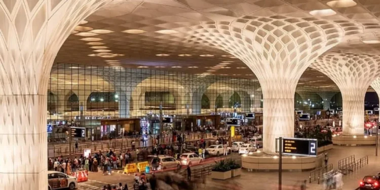 बॅंकॉंकवरून दुर्मीळ प्राण्यांची तस्करी; मुंबई विमानतळावर प्राण्यांसह एका प्रवाशाला अटक