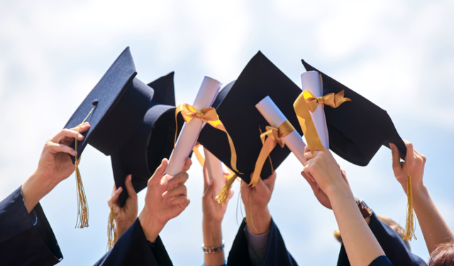 कृषी अभ्यासक्रमाकडे विद्यार्थ्यांचा कल कमी, राज्यातील आठ कृषी महविद्यालये बंद