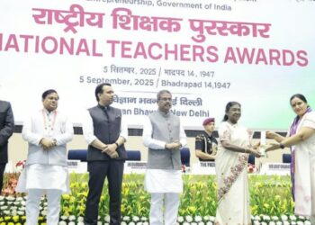 महाराष्ट्रातील सहा शिक्षकांचा राष्ट्रीय पुरस्काराने राष्ट्रपतींच्या हस्ते सन्मान