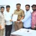 मुंबई पुणे एक्स्प्रेस वे- वरील पुलाखाली खड्डेच खड्डे; तात्काळ बुजविण्यासाठी युवासेना आक्रमक, प्रशासनाला दिले निवेदन