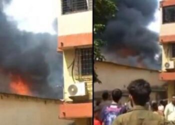 मालाडमध्ये अग्नितांडव, आकाशात पसरले दूरवर धुराचे लोट