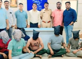 अमेरिकन डॉलरच्या आमिषाने फसवणूक; रबाळे पोलीसांकडून टोळीचा पर्दाफाश
