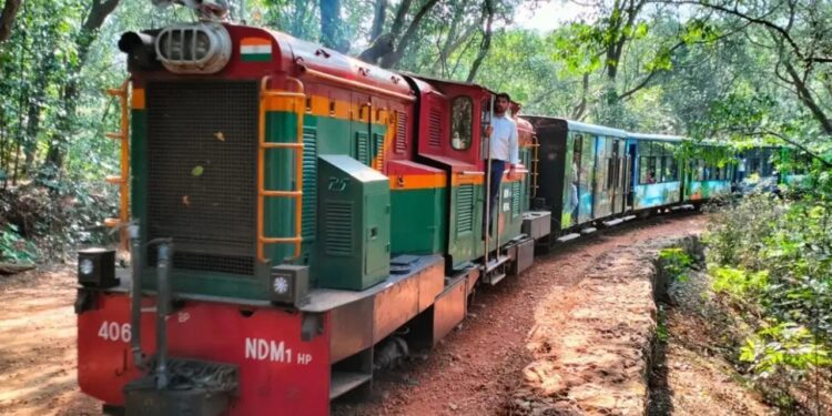 माथेरानची राणी म्हणून ओळखली जाणारी मिनी ट्रेन पुन्हा धावणार