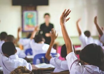 शाळेतील विद्यार्थ्यांची पडताळणी १५ डिसेंबरपूर्वी पूर्ण करा – शालेय शिक्षण विभागाचे आदेश